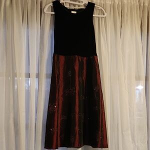 Elegant Black and marroon girls Sleeveless Dress